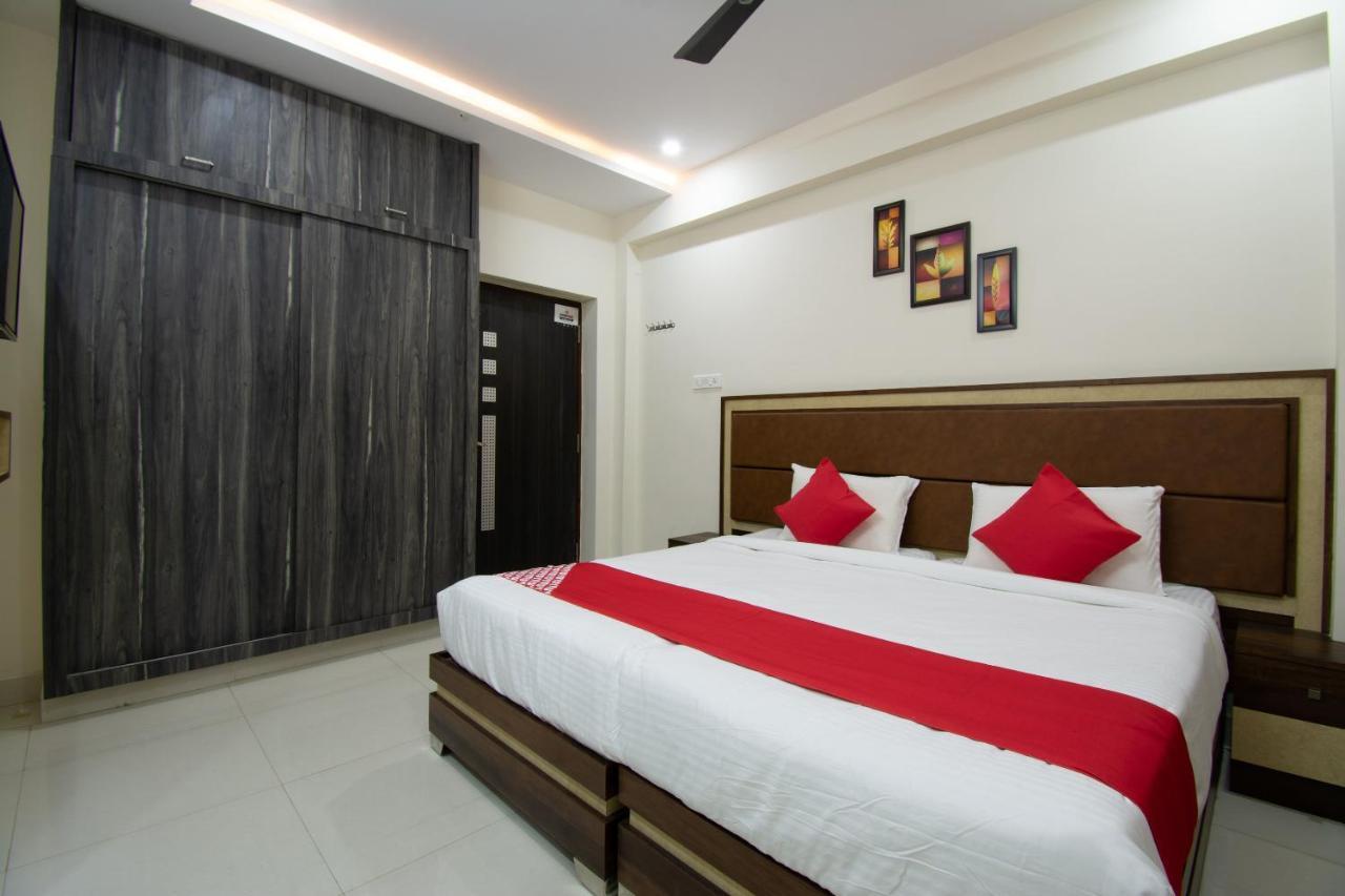 Oyo 46991 Sk7 Service Apartments Vijayawada Exterior photo
